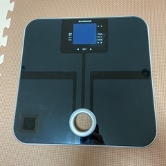 体組成計　体重計　マッキーノ