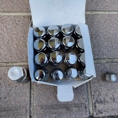 17インチタイヤホイール4穴 100\7j  215/40.17の画像