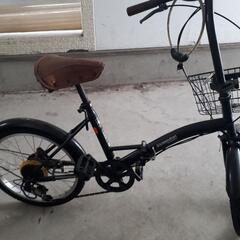 折り畳み自転車の画像