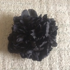 コサージュ ブラック 花