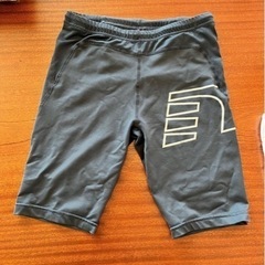 スポーツショートタイツ