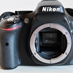 ニコン　一眼レフデジタルカメラ　Nikon D5200 18-55VR キット　の画像