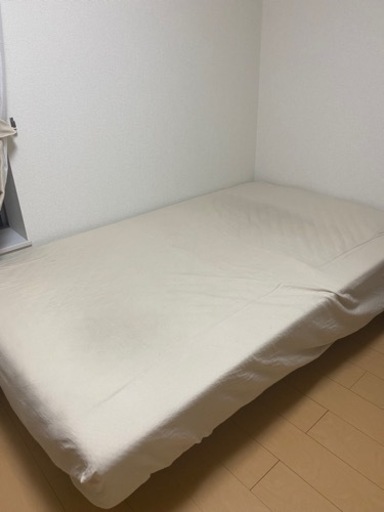ニトリ　セミダブル脚付きボンネルコイルマットレス