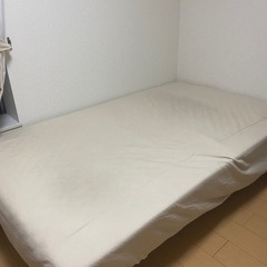 ニトリ　セミダブル脚付きボンネルコイルマットレス