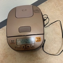 炊飯器の画像