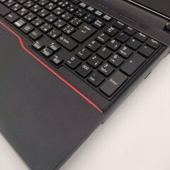 富士通 第4世代Core i5搭載 メモリ4G SSD256G DVD読み書き Wifi対応 大画面