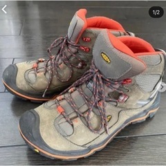 KEEN ハイカットスニーカー