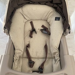 ベビーカー、チャイルドシート、バウンサーの画像