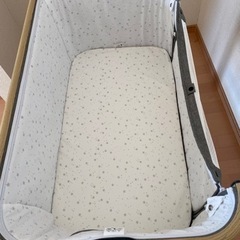 ベビーベッド グレー 急募 本日11:00までの画像
