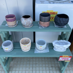 新品未使用品❗️植木鉢❗️各種300〜500円❗️オシャレなデザイン✨