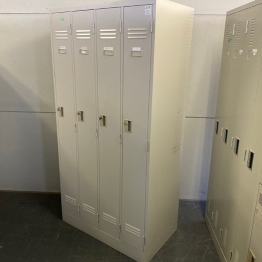 ☆中古品 4人用 鍵付き ロッカー F-⑥