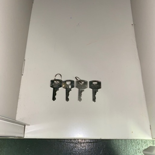 ☆中古品 4人用 鍵付き ロッカー F-⑥