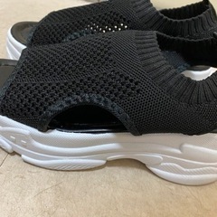厚底　サンダル　ニット　黒色　ブラック　22.5cm