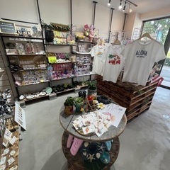 COMRADE7月カレンダー - 地元のお店