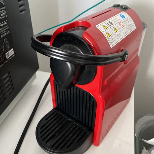 【おまけ付き】ネスプレッソ カプセル式コーヒーメーカー イニッシア 美品　送料無し箱無し