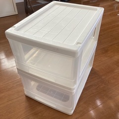 衣類ケース　2個