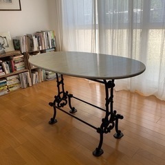 7/1-7/6に来れる方。大理石テーブル/定価15万円