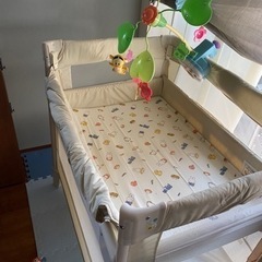 アップリカ　ベビーベッド