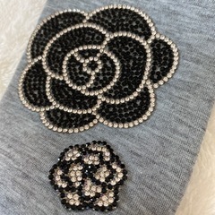 スパンコールのお花 素敵！ペットボトルケース♪黒  新品　ベルト付きの画像