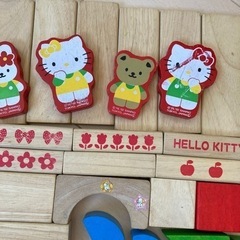 キティちゃん積み木の画像