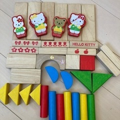 キティちゃん積み木の画像