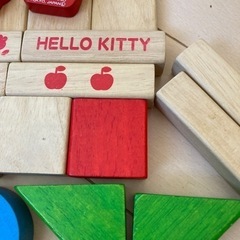 キティちゃん積み木の画像