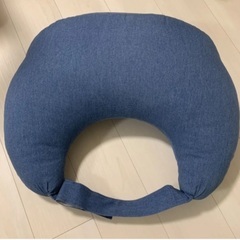 【美品】青葉ベビハグ　授乳クッション　デニム