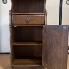 アンティークなスキマ家具(ブラウン)の画像