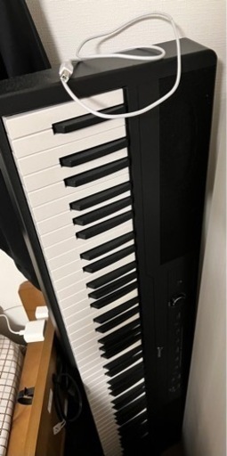 電子ピアノ(MIDIケーブル付き)