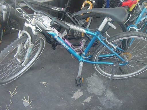 オートフィックス店頭にて　マウンテンバイク　①