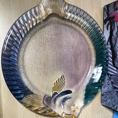 【新品 未使用品 箱付き】　日本製　SOGAガラス　色付きカレイのガラス大皿の画像