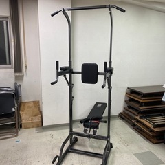 懸垂器具、ぶら下がり健康器、腹筋、腕立て、ディップス