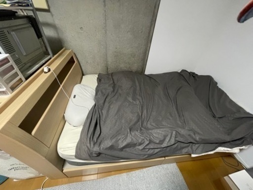 ベッドマットレスとフレーム