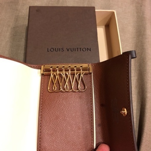【新品・未使用】?お値下げ?　　　　LOUIS  VUTTON        6連キーケース