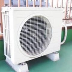 壊れた室外機　壊れたガス給湯器
