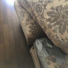 訳あり3人掛けソファとオットマン2つの画像