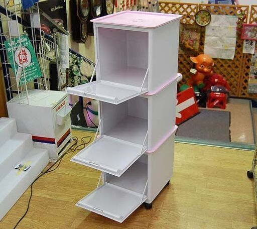 タッパーウェア マルチオーガナイザー 3段 幅35×奥行35×高さ102㎝ ドア