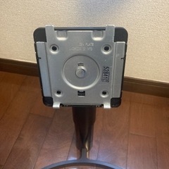 モニタースタンドの画像