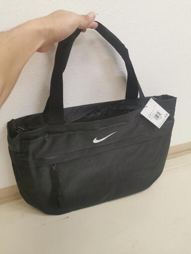 ナイキ　トートバッグ