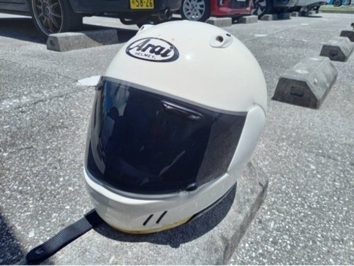 arai ヘルメット　ホワイト