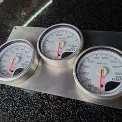 2DIN 60φ 3連メーターパネル 195mm105mm　埋め込み　オーディオメーター　3連　メーター　s13 s14 s15　シルビア　R34　スカイライン 匿の画像