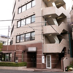 経験豊富な先輩営業と電話メール営業とウェブマーケティング