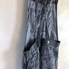 サロペットの画像