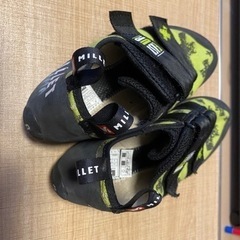 ボルダリングシューズ