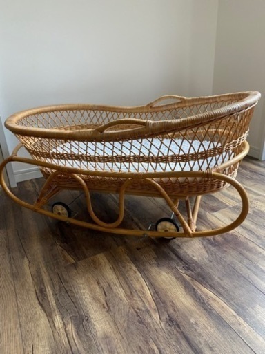 籐　ラタン　ゆりかご　ベビーベッド