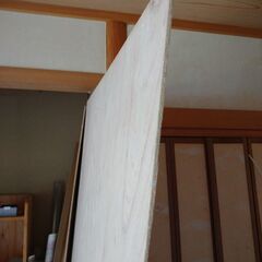 ベニヤ板2枚の画像