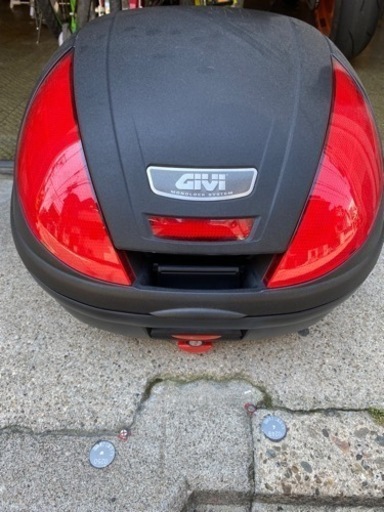 givi リアトップケース
