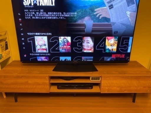 引っ越しに伴い、テレビ台（LOWYA）を出品します。