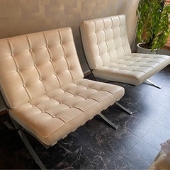 美品✨本革　バルセロナチェア　白　2台