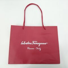 フェラガモ　ブランド　紙袋